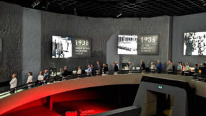 CM1_CM2_Normandie_Memorial_Caen_15